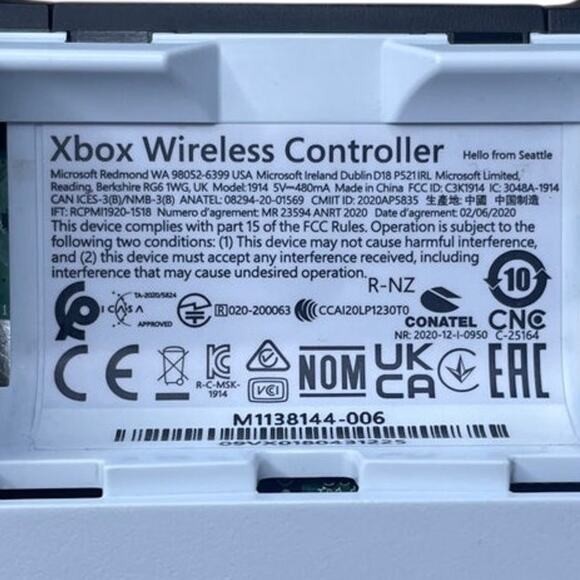 Microsoft Xbox One Wireless Controller Shock Blue Model 1914 - Picture 3 of 7
